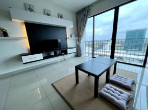 Cozy Couple Suite at Trefoil Setia Alam